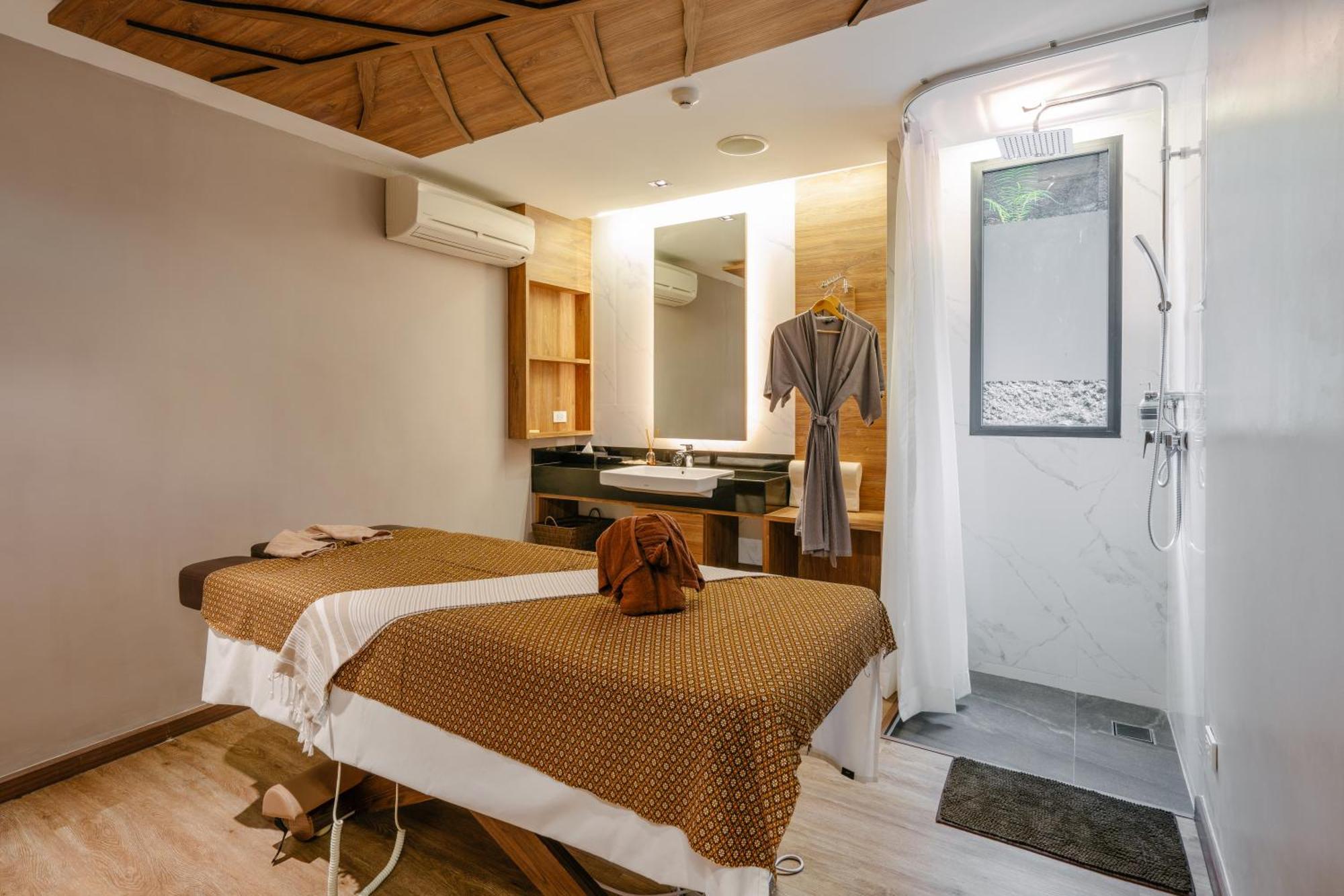 Rak Elegant Hotel Patong Экстерьер фото