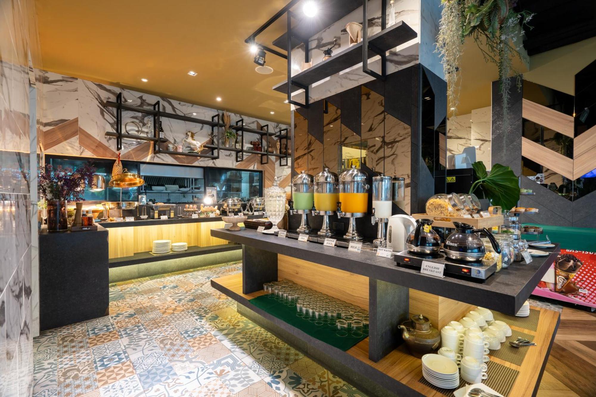 Rak Elegant Hotel Patong Экстерьер фото